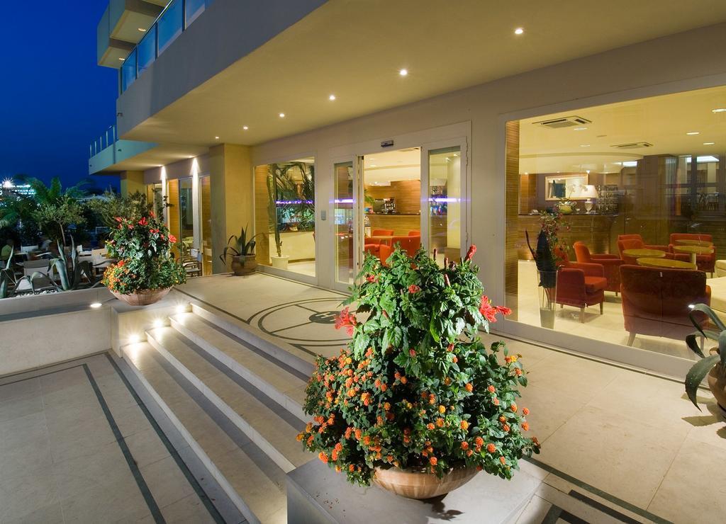 Trevi Family Resort Cattolica Exterior foto